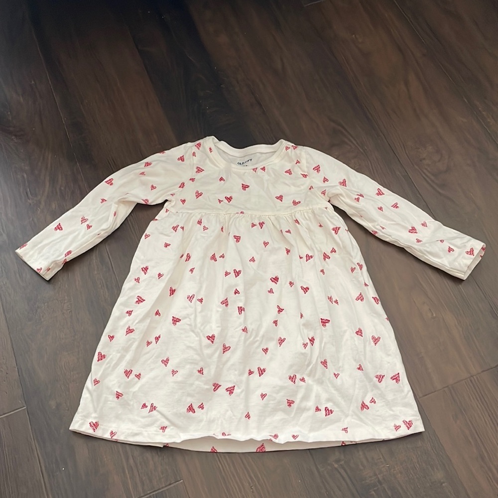 Old Navy hearts toddler long sleeve dress size 18-24 months